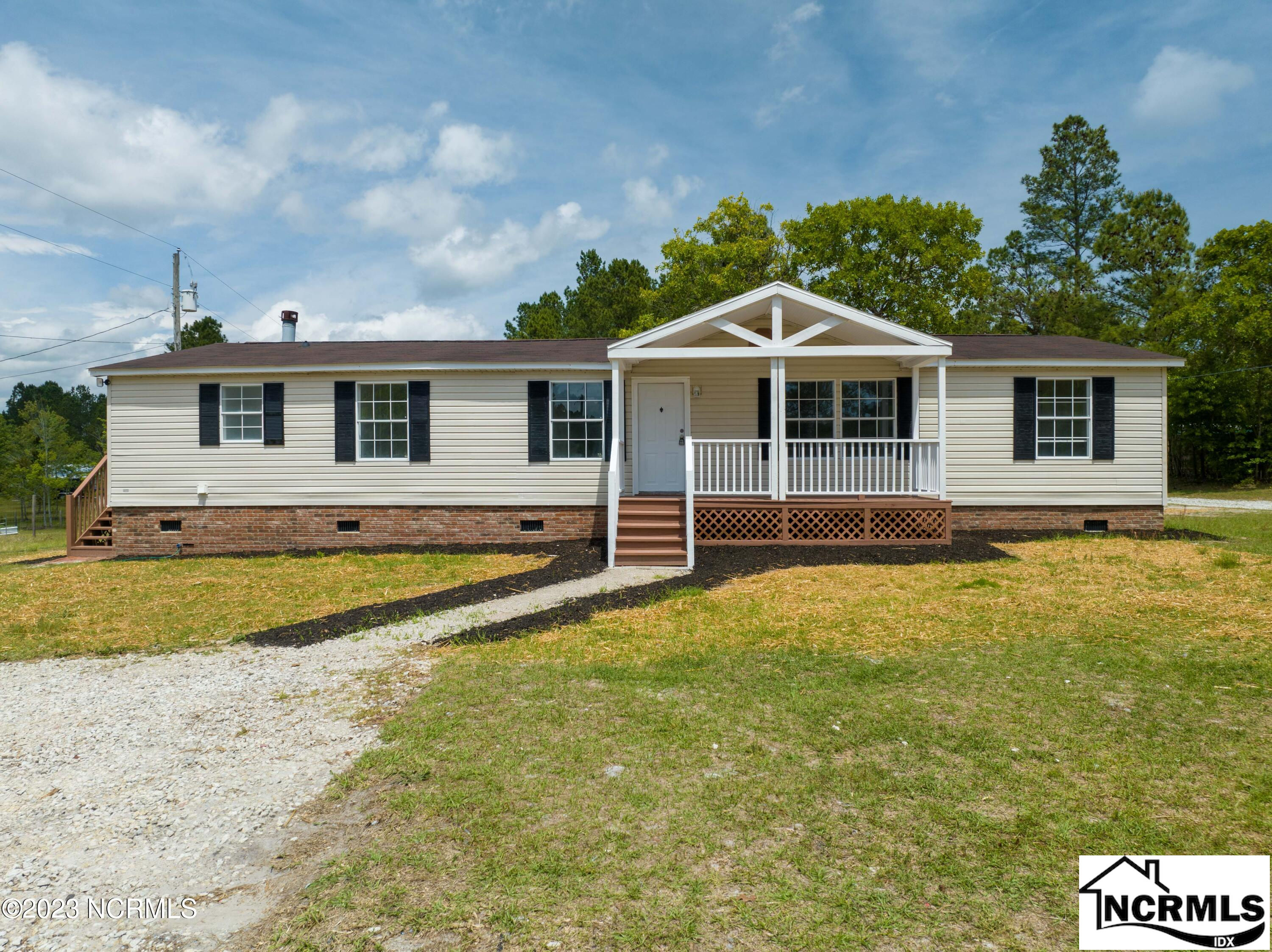 307 Old Folkstone Road, Holly Ridge, NC 28445