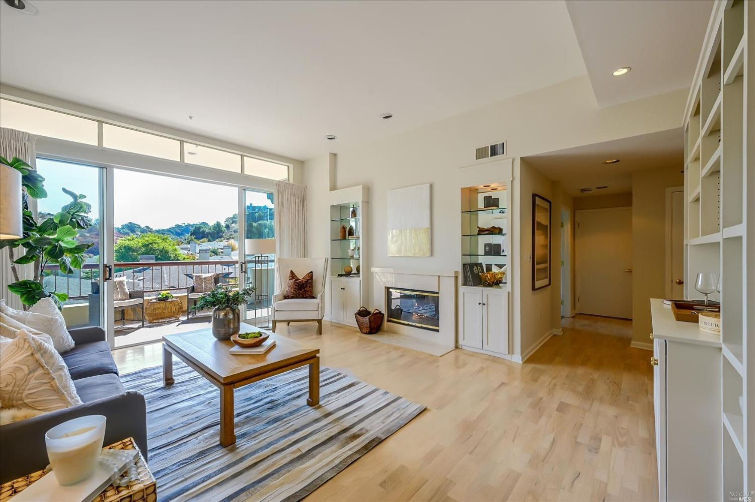 400 Deer Valley Road 4k, San Rafael, CA 94903