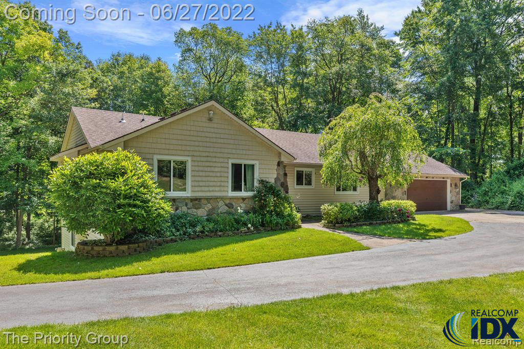 8847 Buggy Whip Drive, Springfield Township, MI 48350
