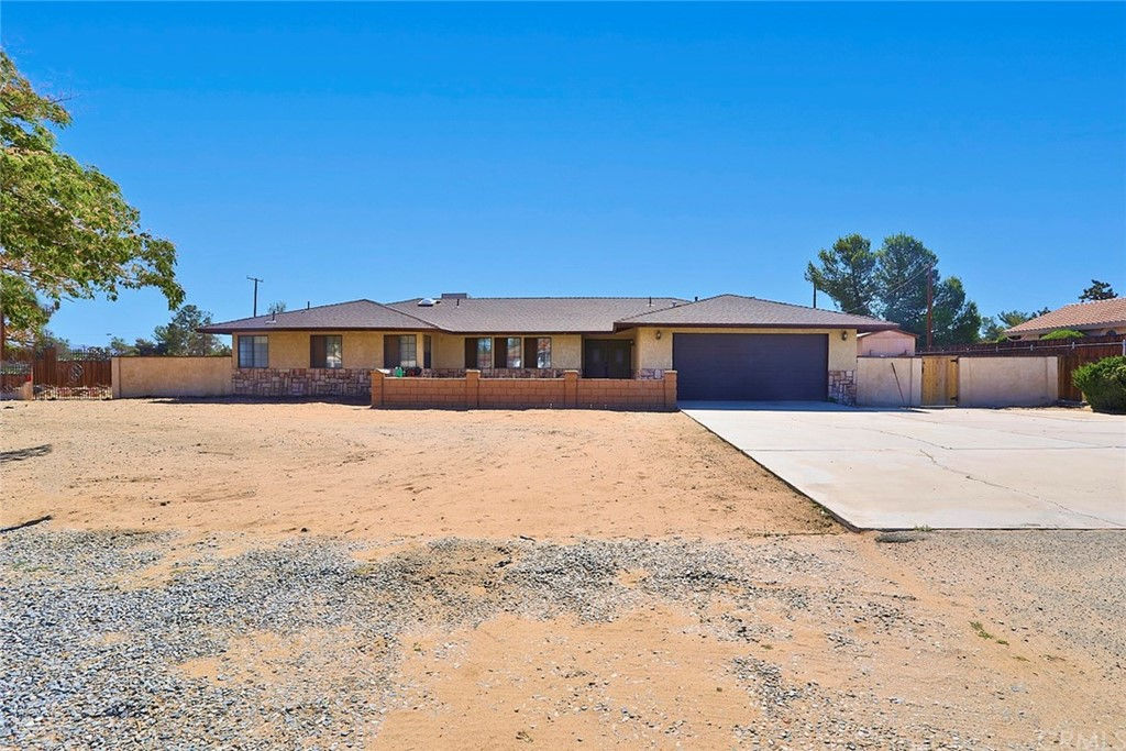 13009 Casco Road, Apple Valley, CA 92308