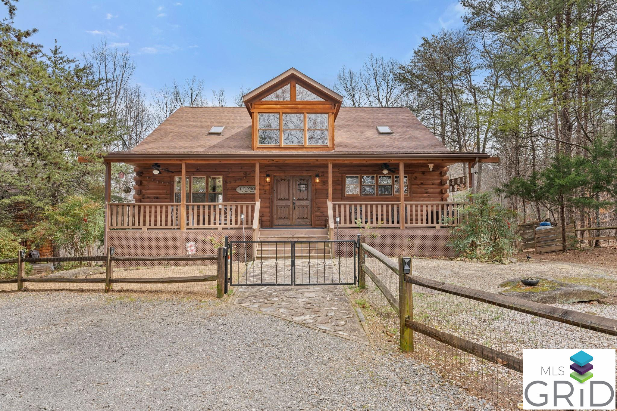 675 Mcowenben Pass, Lake Lure, NC 28746