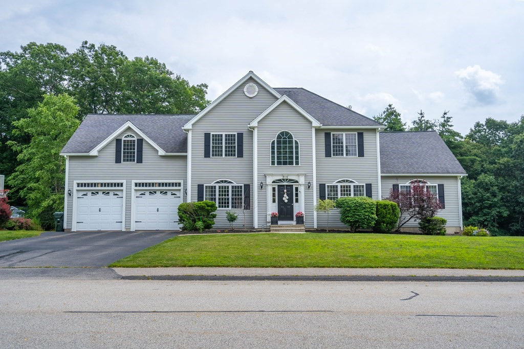 26 Audubon Way, Sturbridge, MA 01566