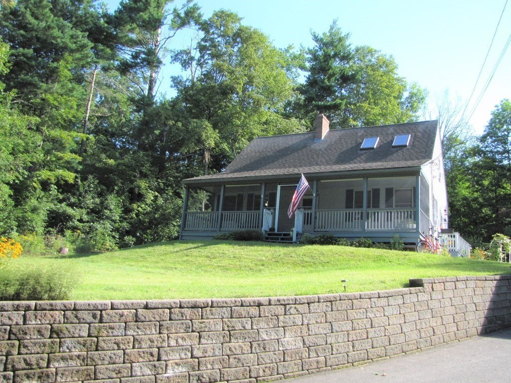 160 Warren Rd, Brimfield, MA 01010