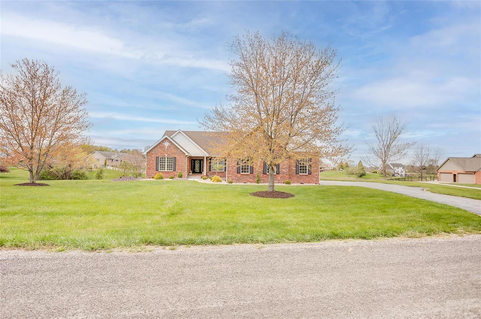 3324 Quail Run, Godfrey, IL 62035