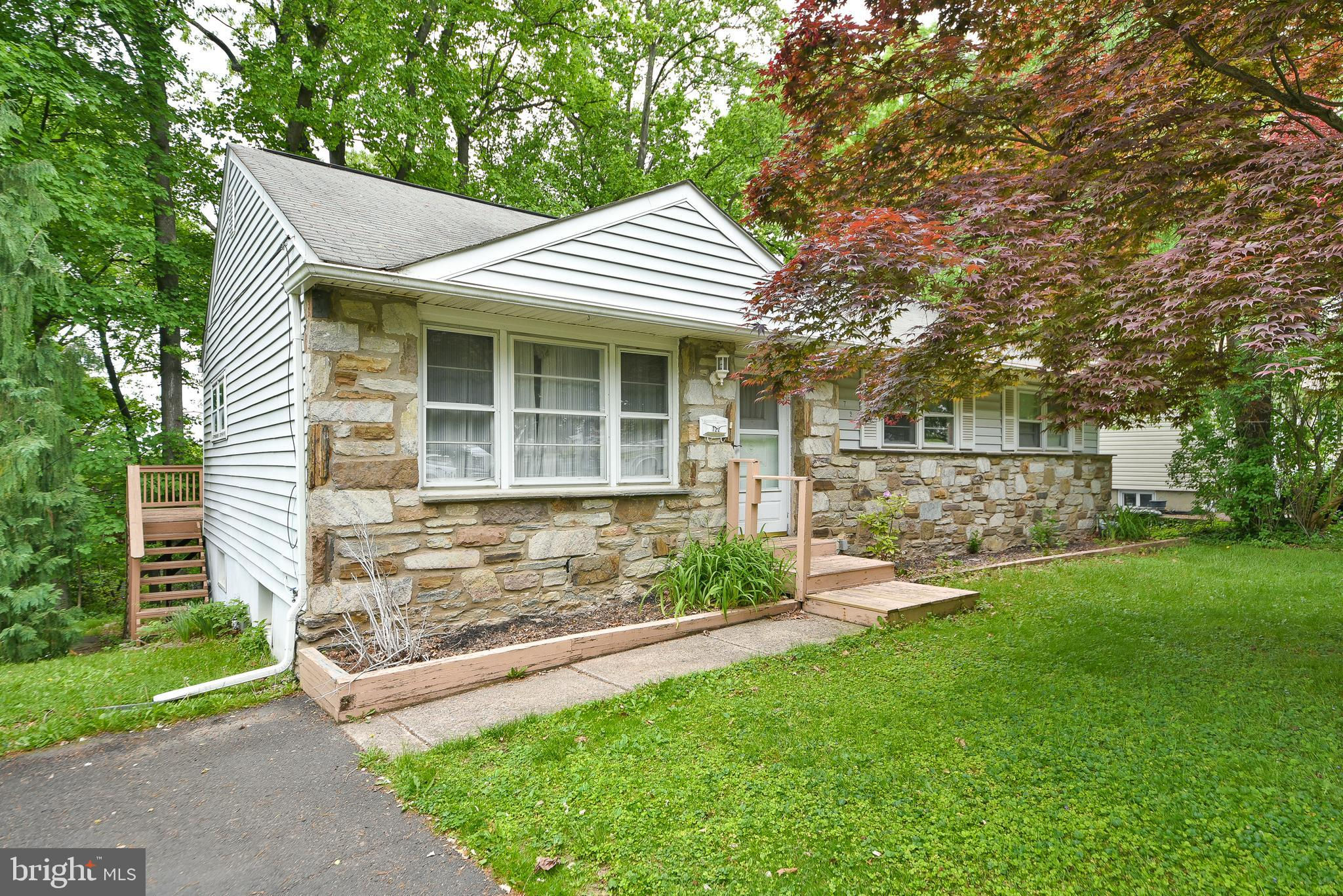 722 Roslyn Avenue, Glenside, PA 19038 is now new to the market!