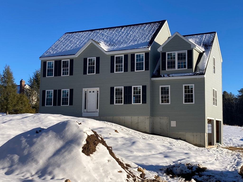 38 Emerald Rd, Rutland, MA 01543