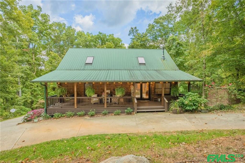 327 Chalet Drive, Sautee Nacoochee, GA 30571