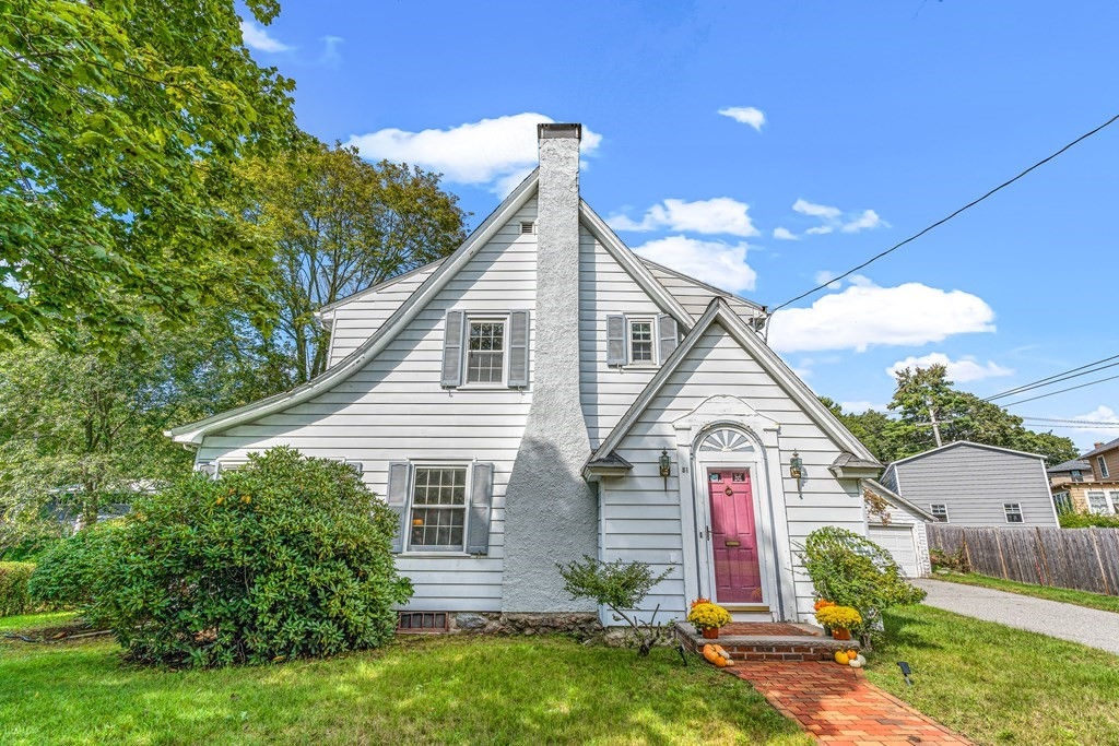 51 Westwood Rd, Stoneham, MA 02180