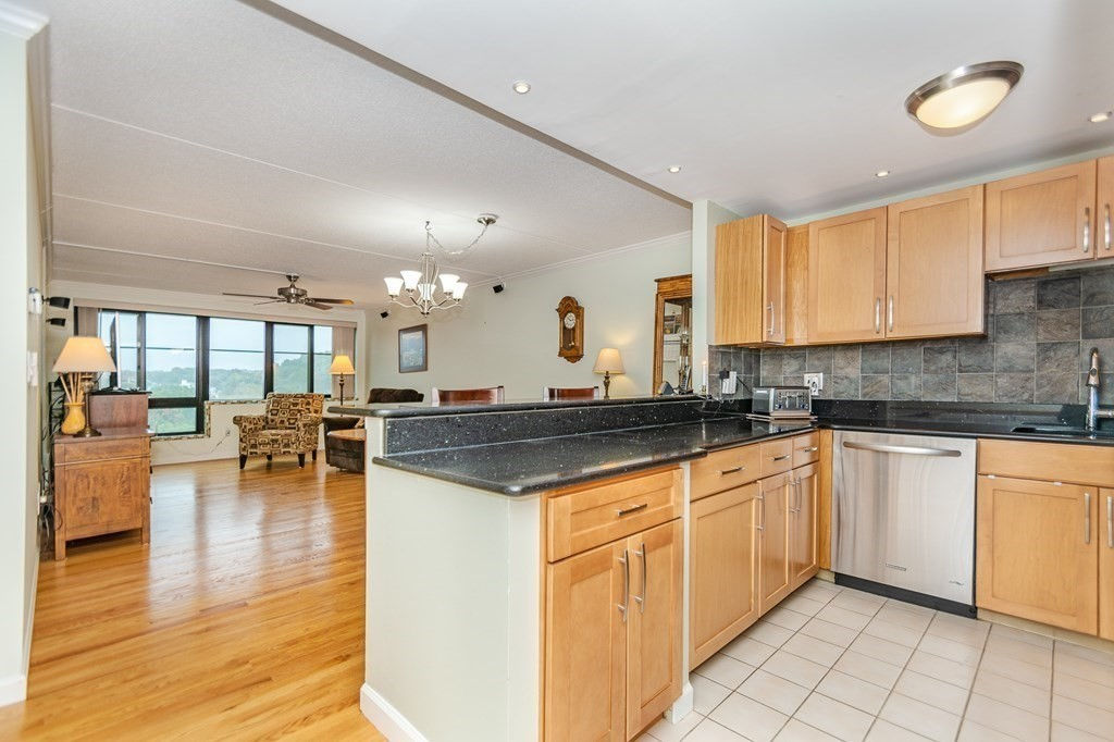 100 Ledgewood Drive 514, Stoneham, MA 02180