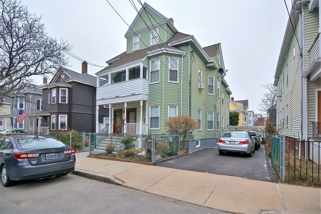 15 -15 A Grant St, Somerville, MA 02145