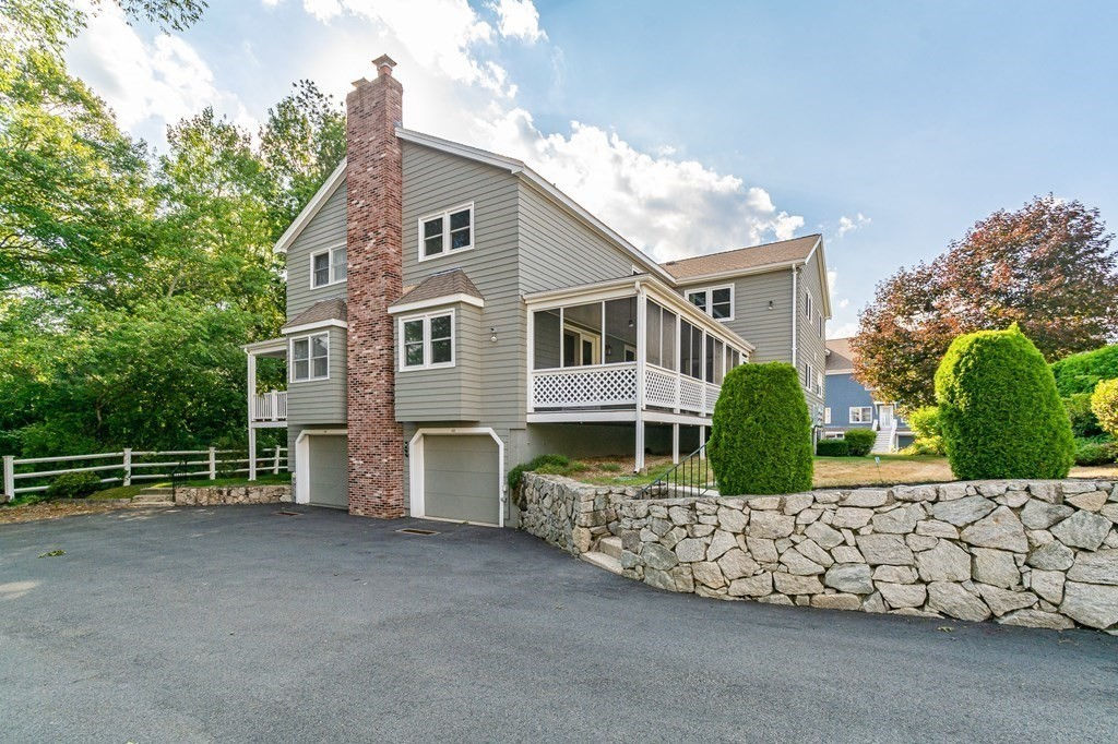 4 Carnation Circle B, Reading, MA 01867