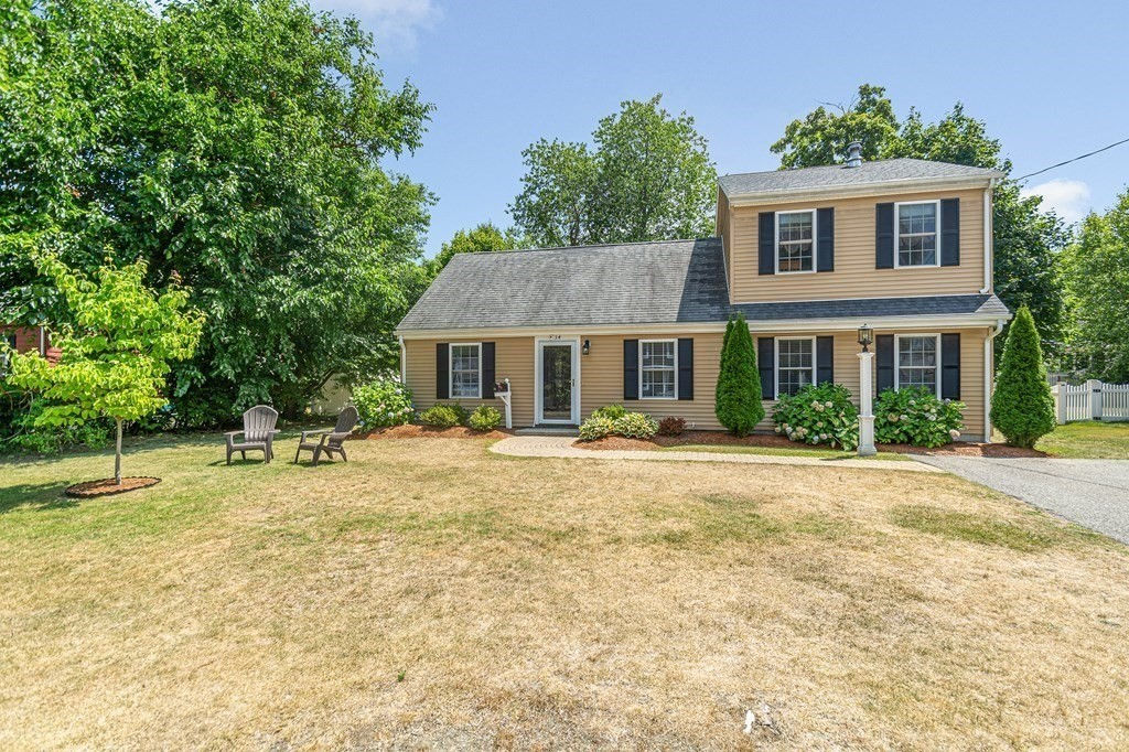 34 Springvale Road, Reading, MA 01867