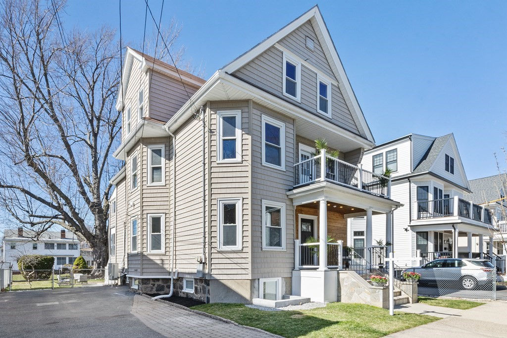 68 Cleveland St 2, Arlington, MA 02474