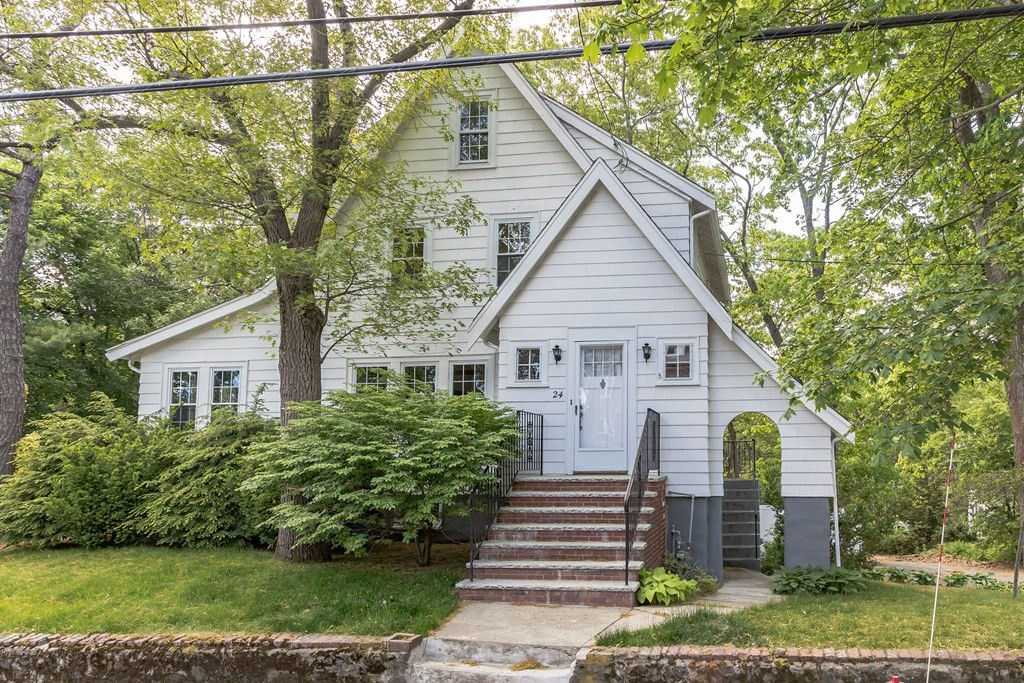 24 Grandview Road, Arlington, MA 02476