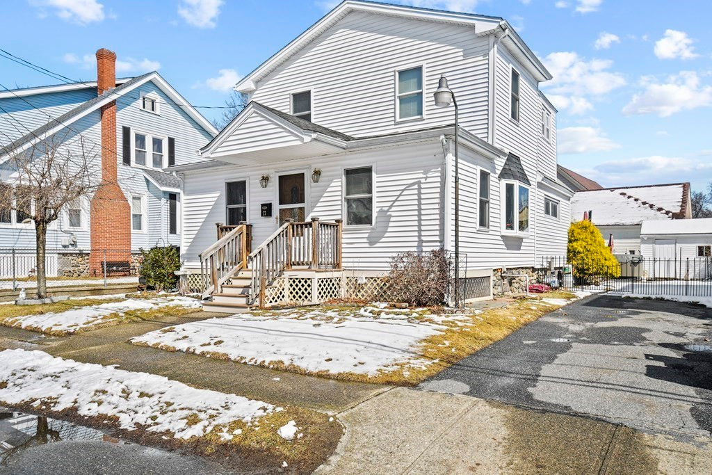 27 Orchard Street, Lowell, MA 01854