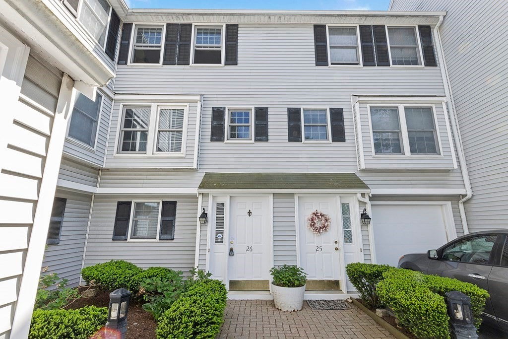 26 Fallon CT 26, Quincy, MA 02169