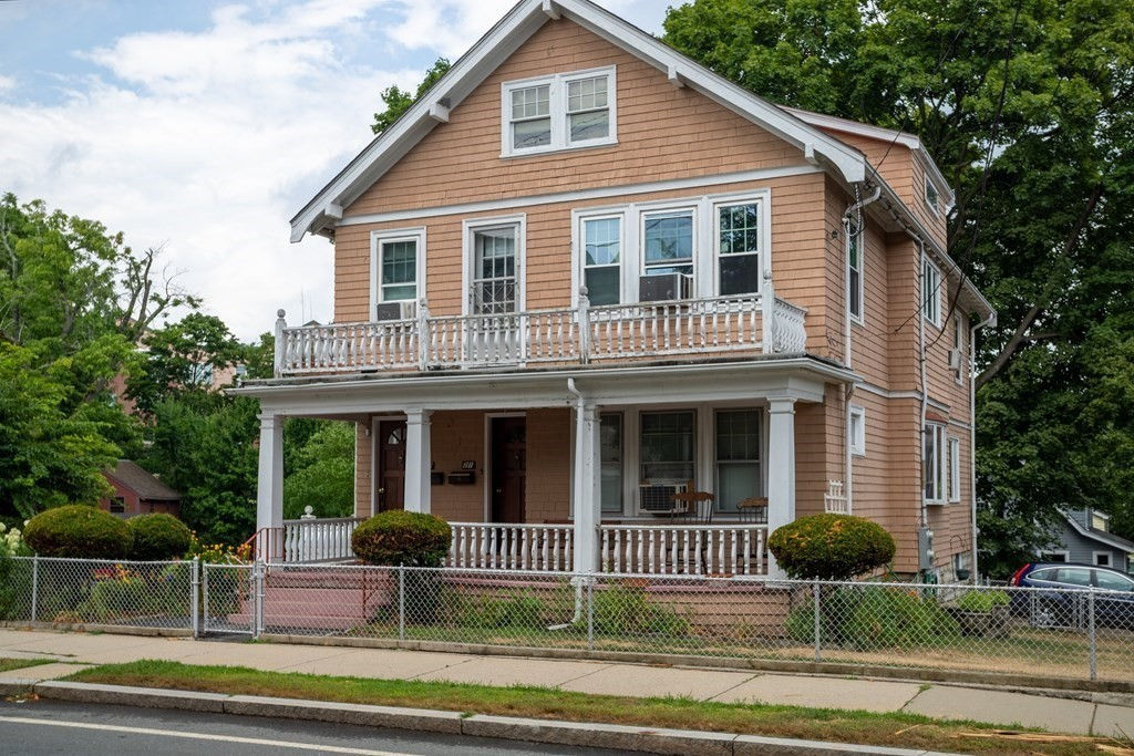 21-23 Lowell St, Arlington, MA 02476