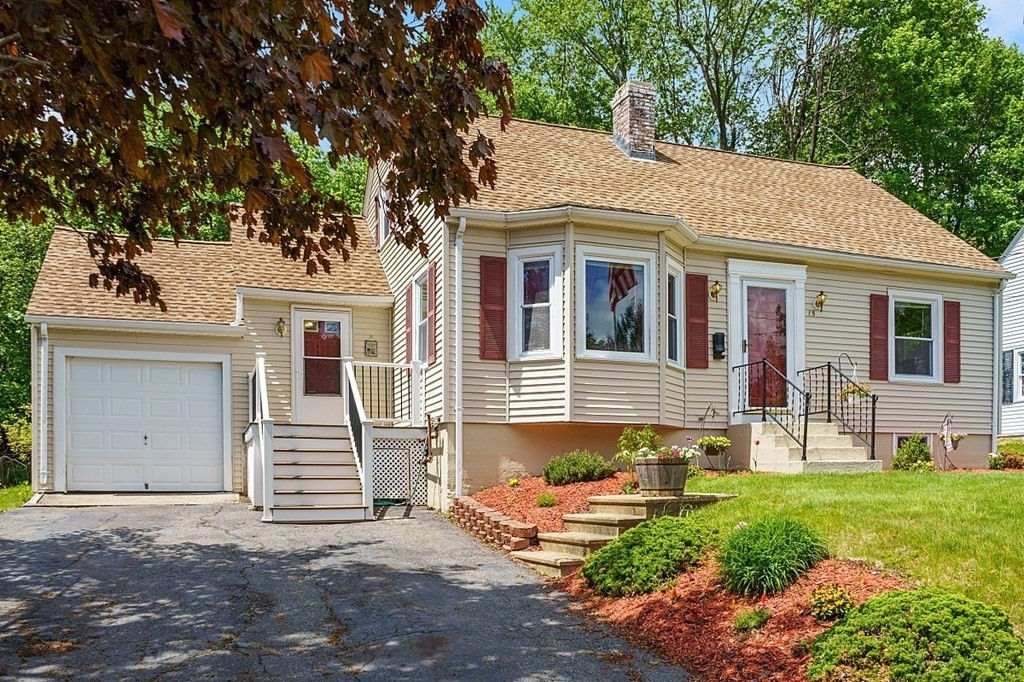 15 Sunny Hill Dr., Worcester, MA 01602