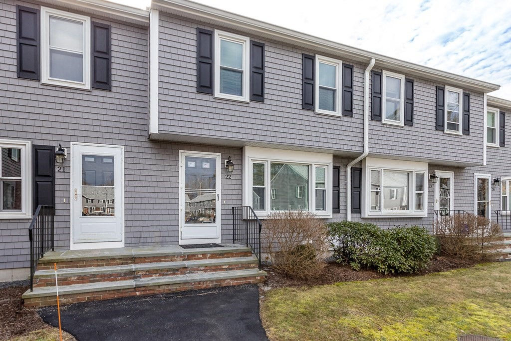 22 Sharron Dr 22, Easton, MA 02375