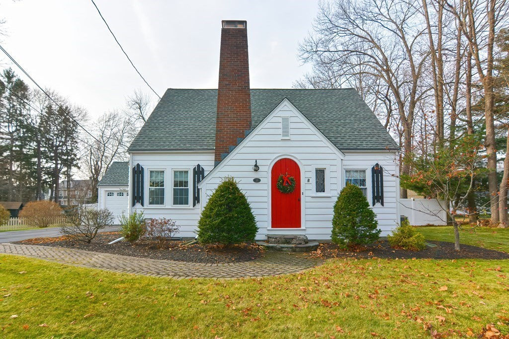 19 Prospect Street, Walpole, MA 02081