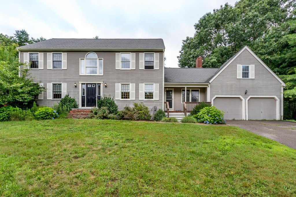 14 Green Acres Dr, Mansfield, MA 02048