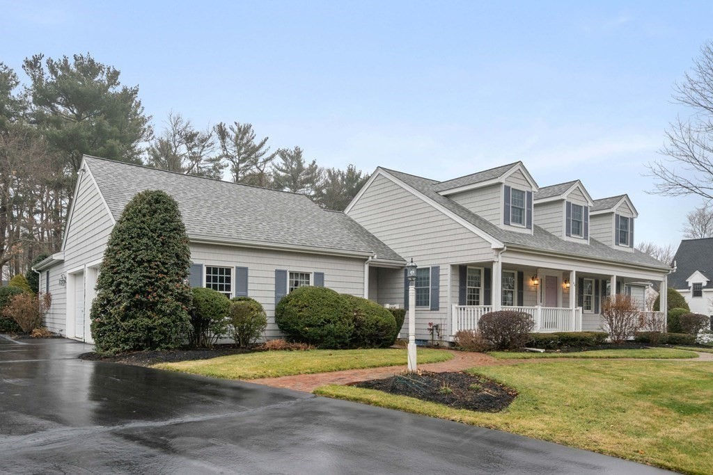 64 Old Farm Rd, Abington, MA 02351