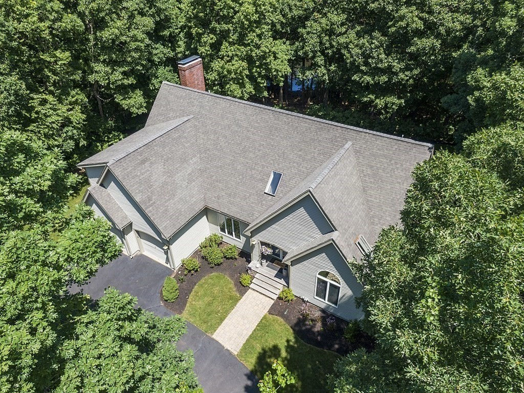 82 Palisades Circle, Stoughton, MA 02072