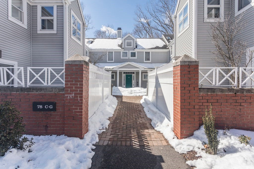 78 Pleasant St F, Norwood, MA 02062