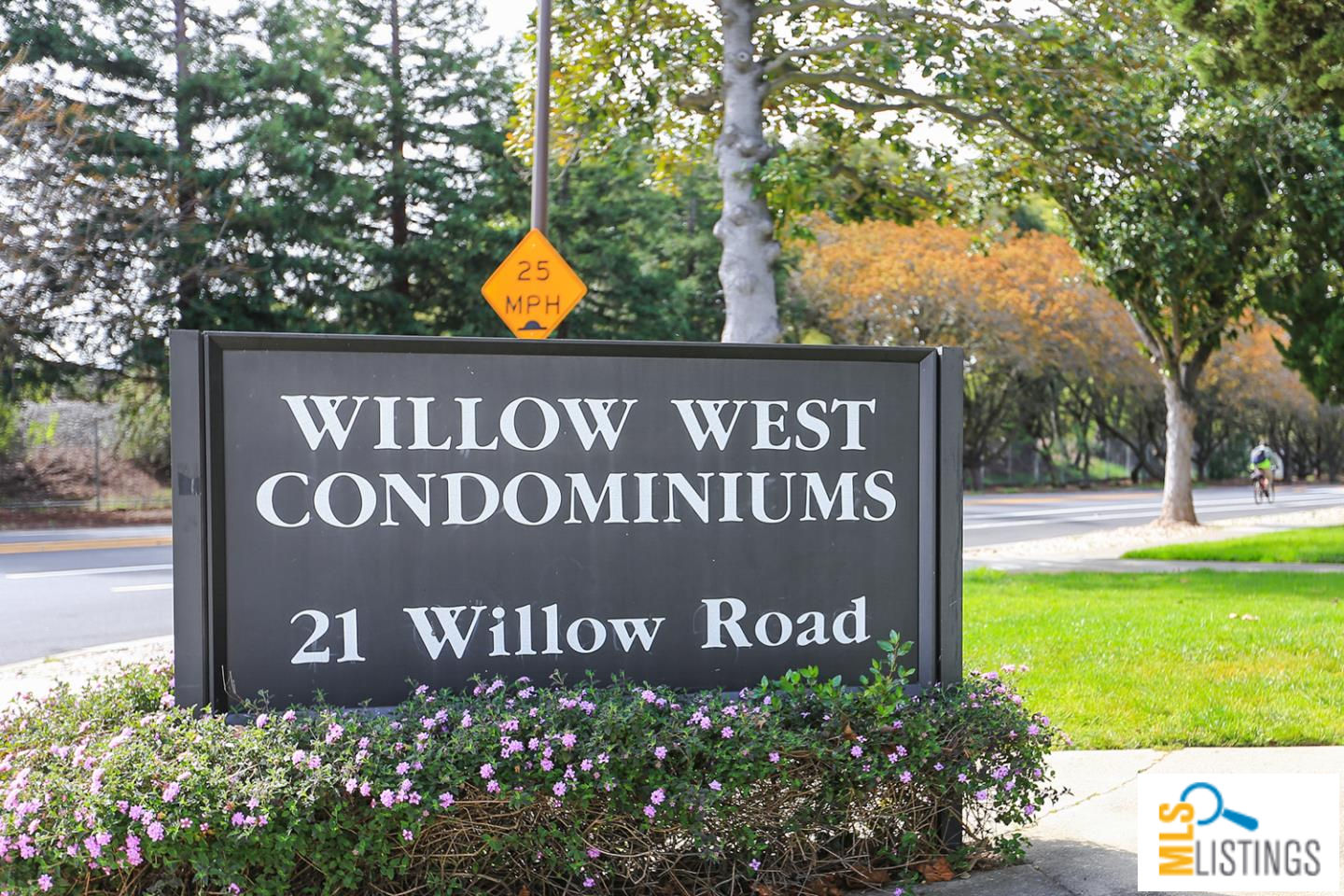 21 Willow Road #33, Menlo Park, CA 94025