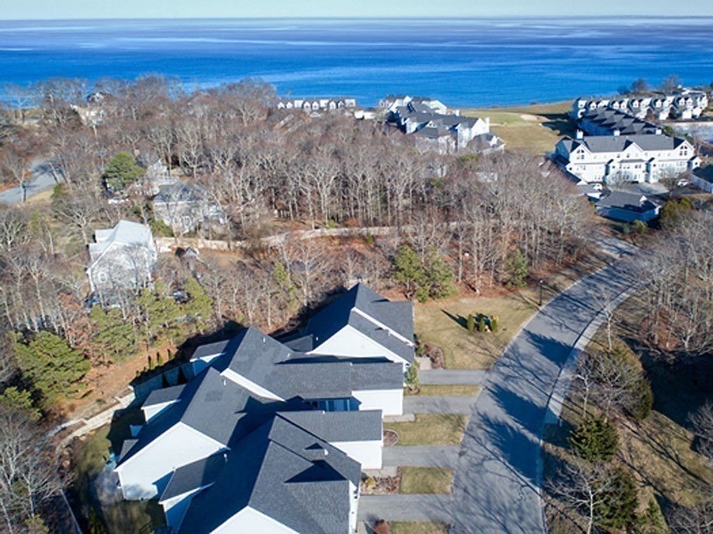 82 White Cliff Dr 82, Plymouth, MA 02360