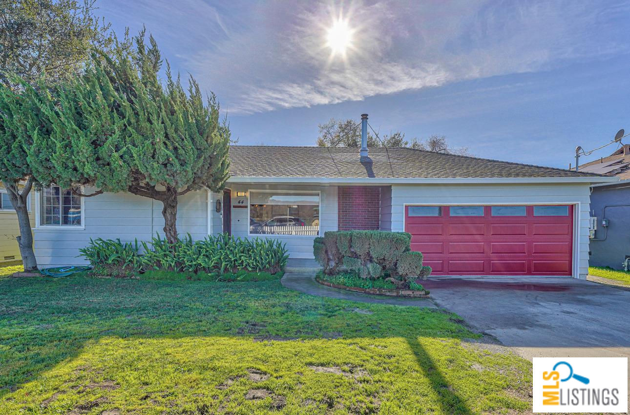 44 College Rd, Watsonville, CA 95076