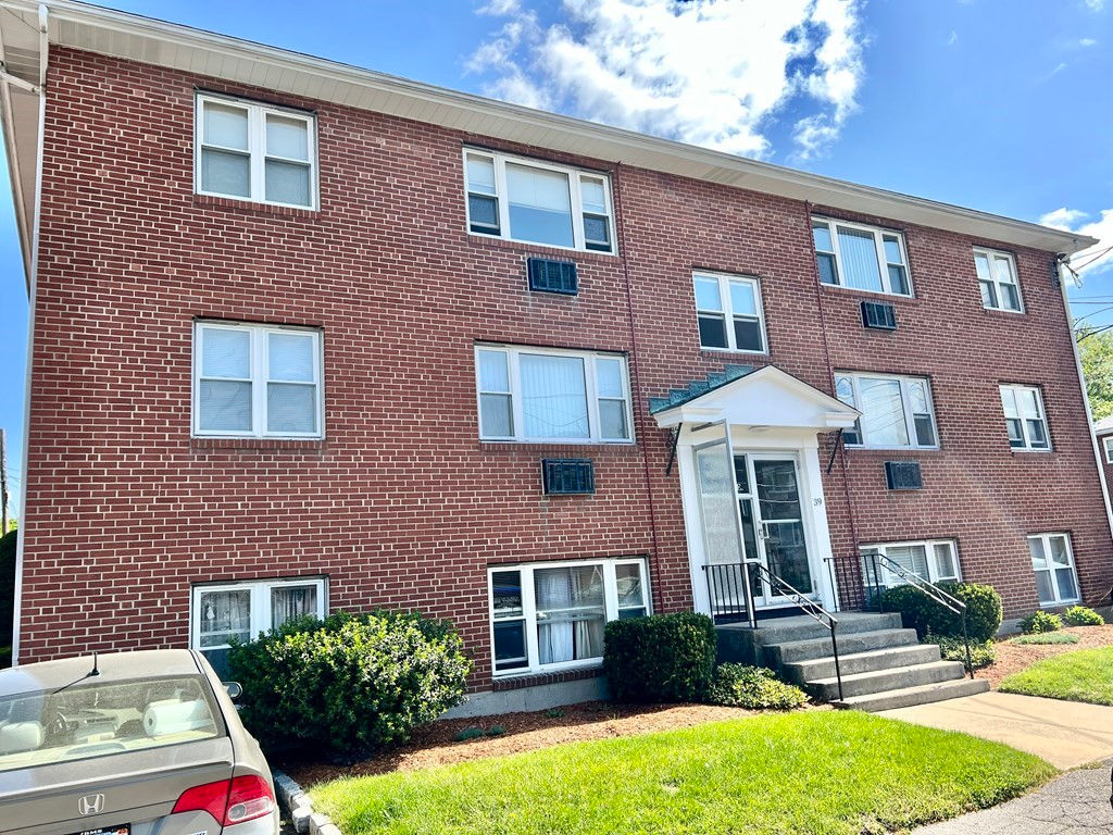 39 Carey Ave 1, Watertown, MA 02472