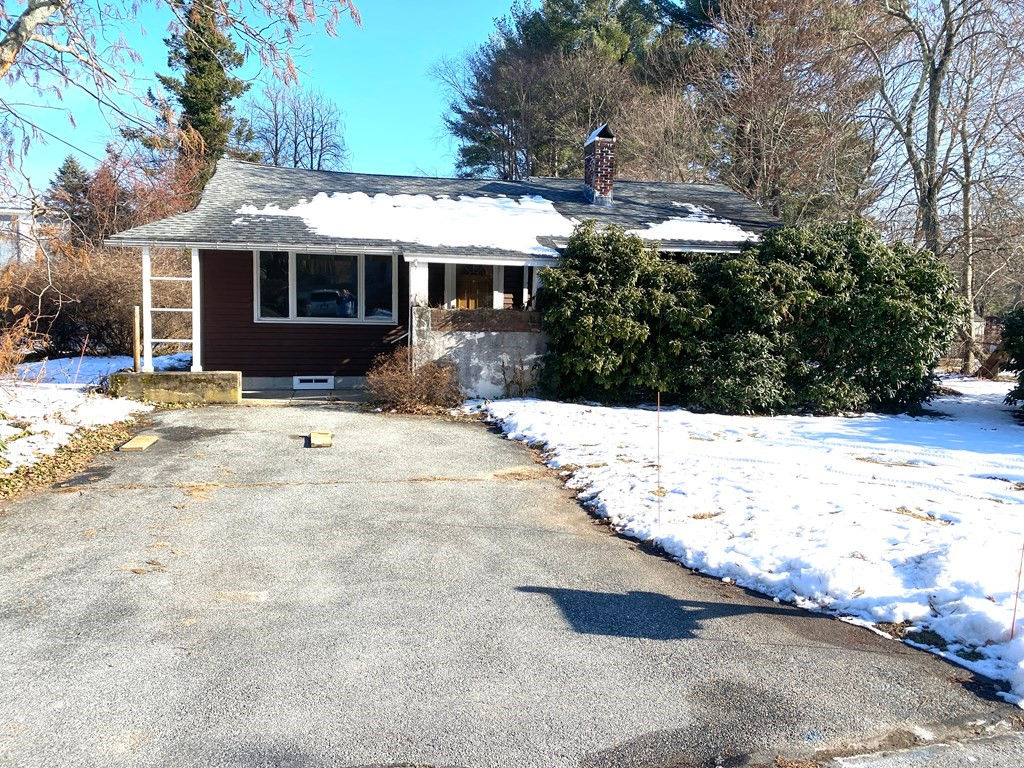 3 Burditt Rd, North Reading, MA 01864