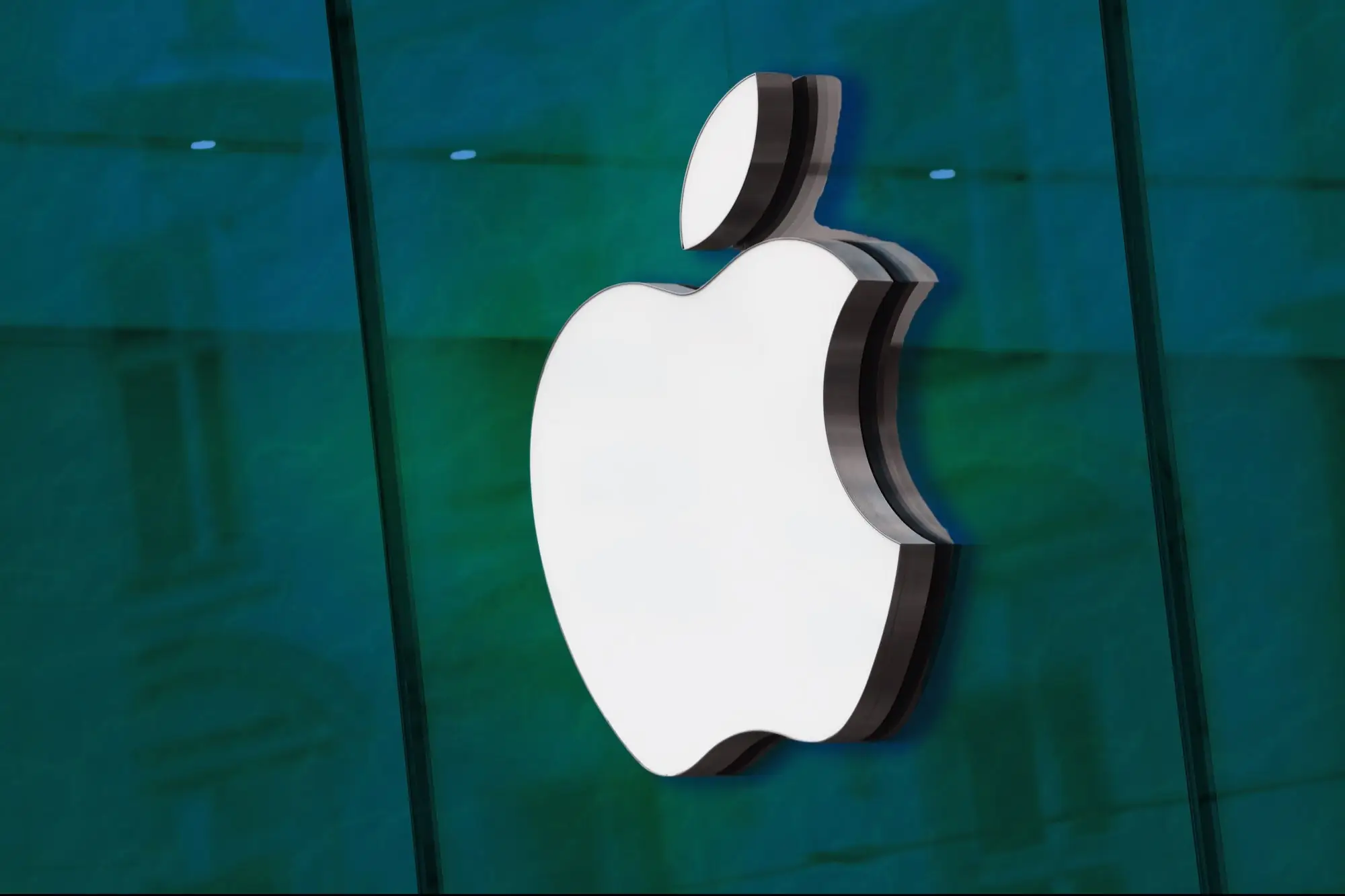 Apple Is Secretly Building a Tiny AI Wearable That'll Do Everything Your Phone Does and More