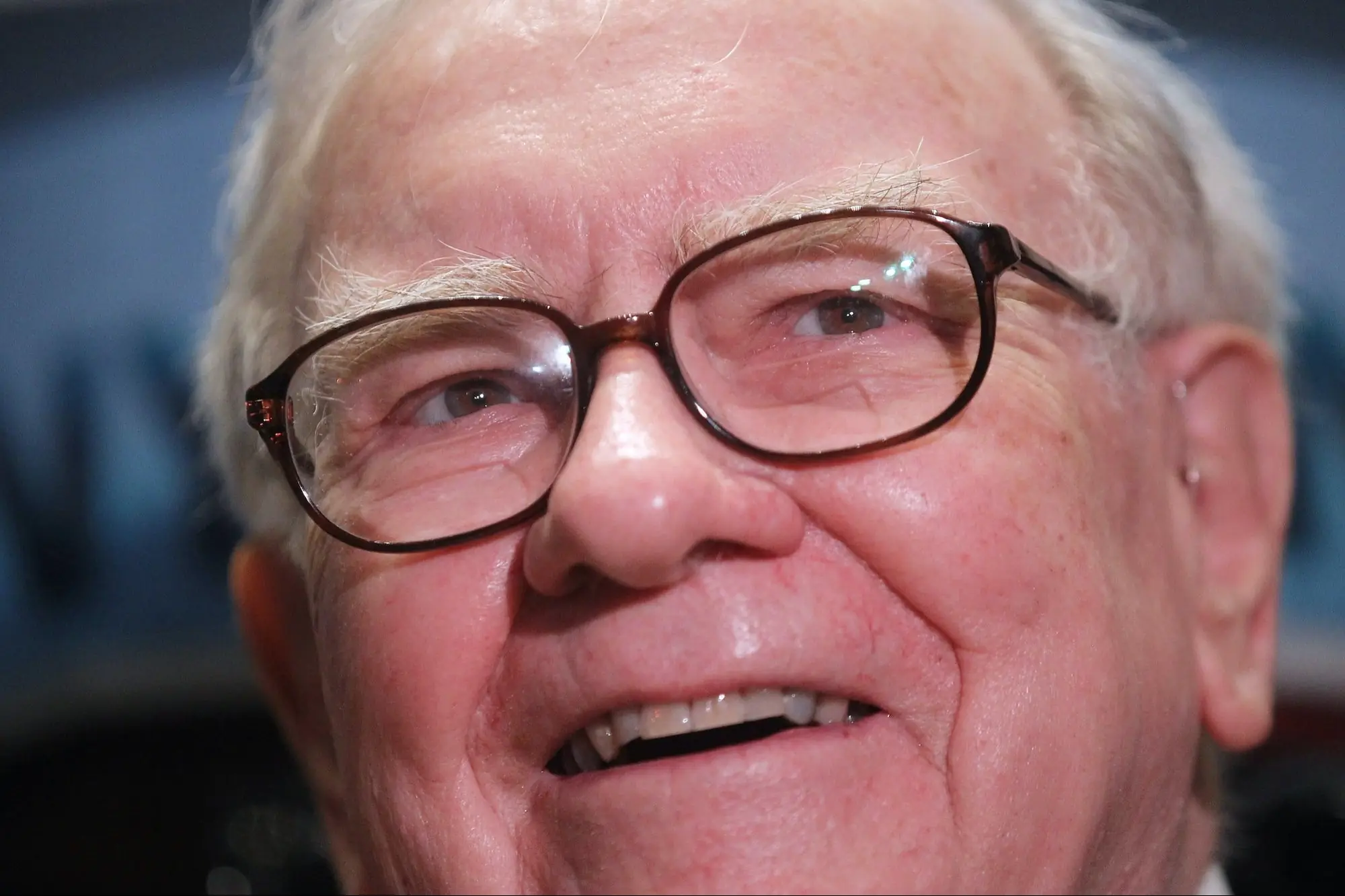 Warren Buffett Says to Forget About 10,000 Hours of Practice — If You Want to Master Something, Do This Instead