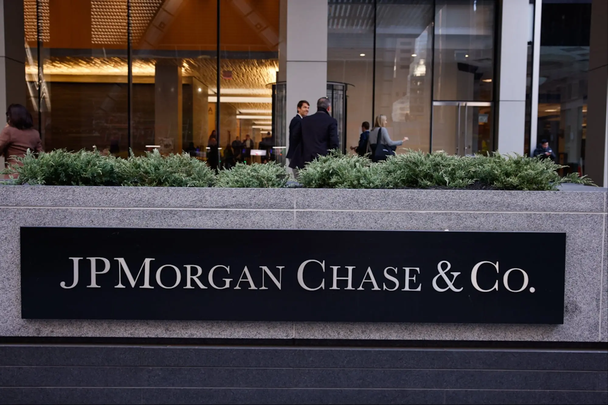 'Feels Like a Slap in the Face': Some JPMorgan Employees Reportedly Aren't Happy With Their Bonuses