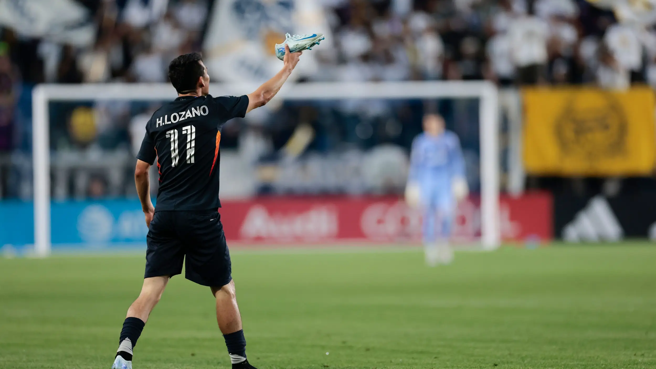 Chucky Lozano sustains leg injury, forced to depart early from San Diego FC's home opener