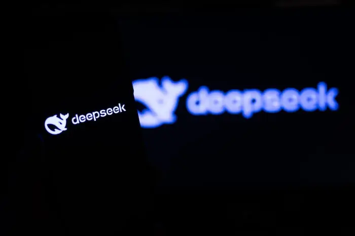 🌊 China’s DeepSeek AI Shakes Up the Game