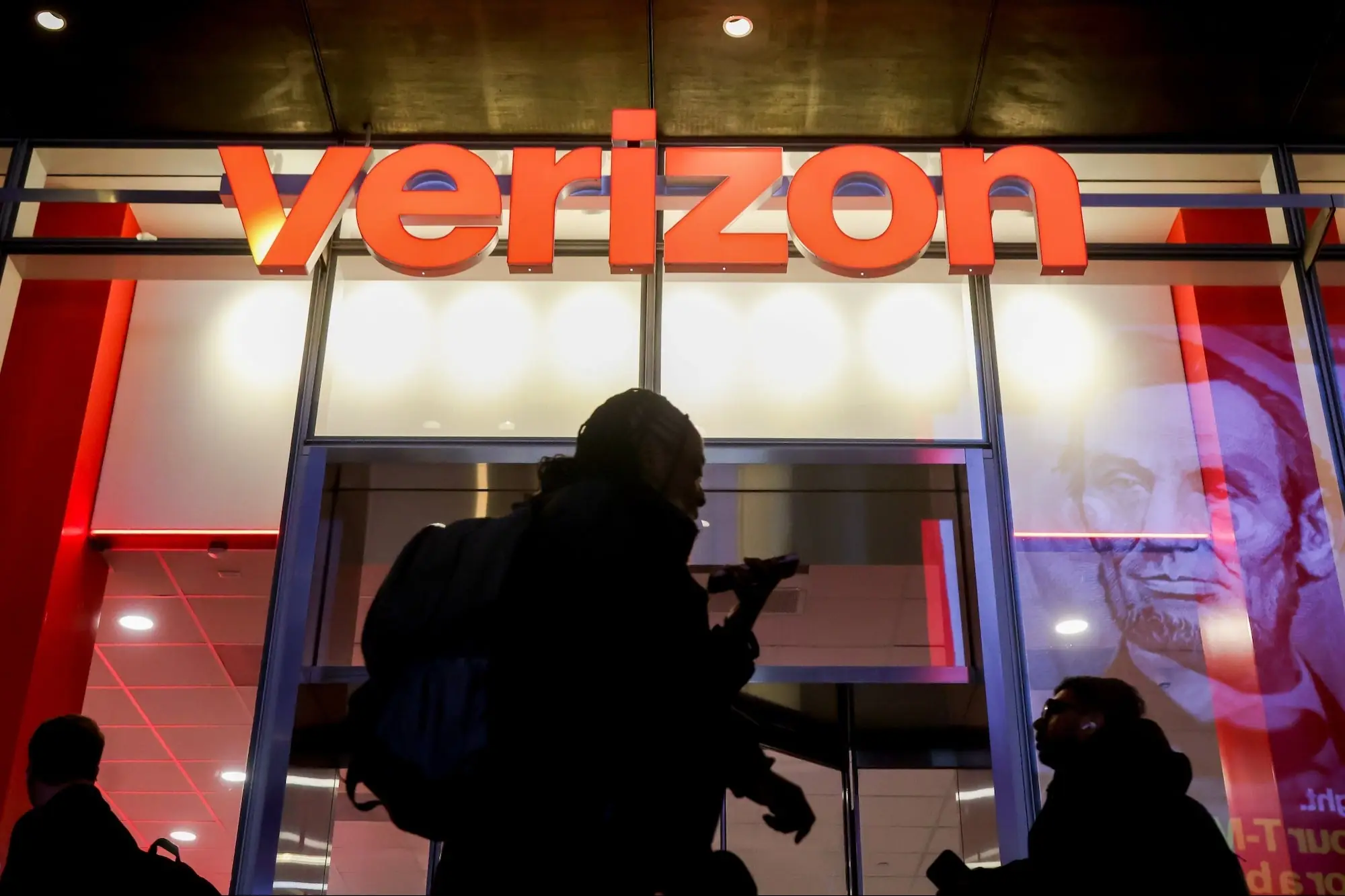 Verizon Is Giving Customers $20 for Its Epic Outage — Here's How to Get It