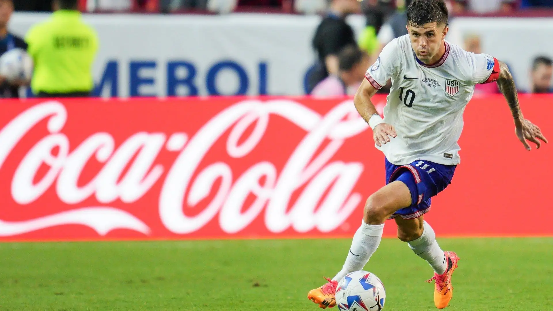 WATCH: Christian Pulisic scores unbelievable half-volley for USMNT in Nations League quarterfinal vs. Jamaica