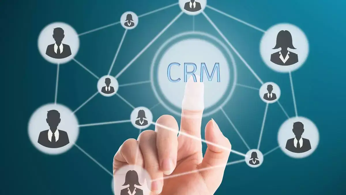 CRM para pequenas empresas: guia completo 2025 (com opções gratuitas)