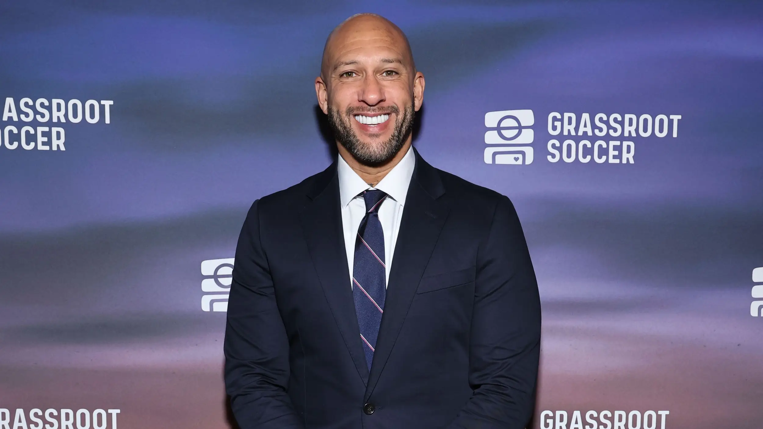 Colorado Rapids goalkeeper Zack Steffen and goalkeeping coach Chris Sharpe catch up with USMNT legend Tim Howard