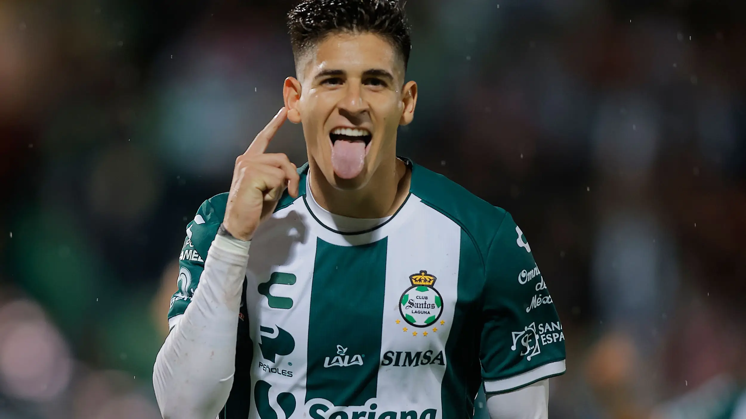 Santiago Munoz heads to MLS: The 22-year-old forward joins Sporting Kansas City on loan from Santos Laguna, with purchase option