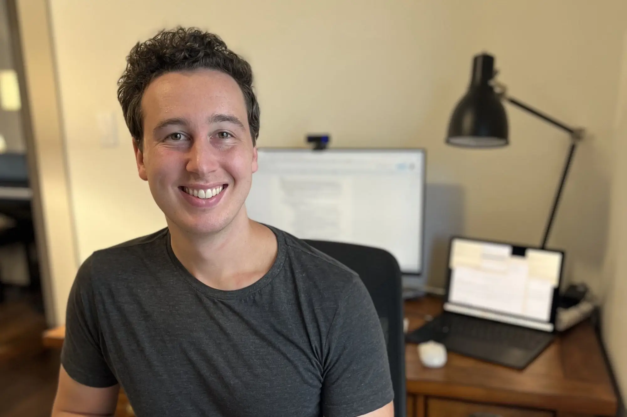 8 Creative Side Hustles We Discovered in 2025 — Which One Can Make You Money in 2026?