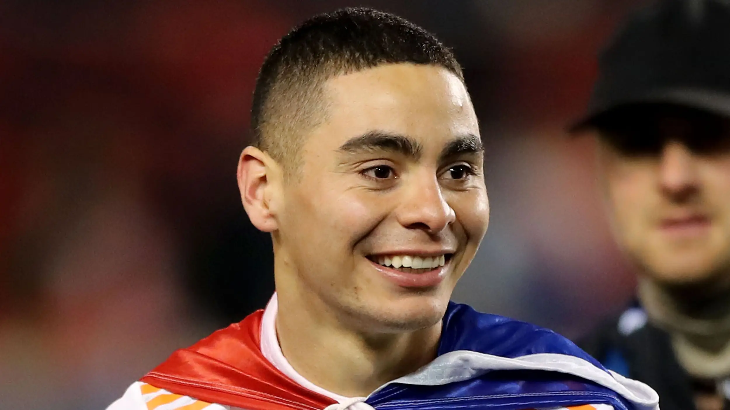 ‘Miggy is home’ – Atlanta United FC fans flood the airport to welcome back Miguel Almiron after his move from Newcastle United
