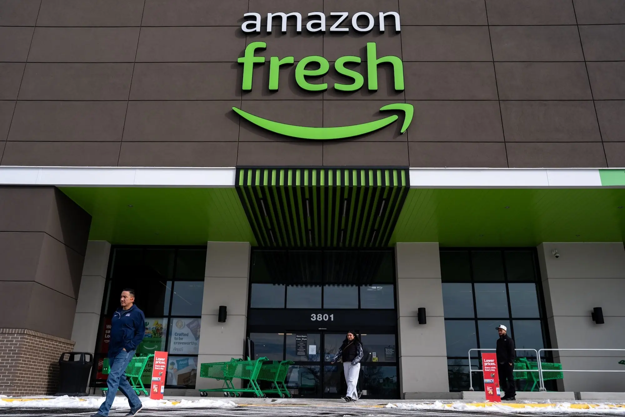 Amazon Is Shutting Down Every Amazon Go and Amazon Fresh Store. Here's What Went Wrong.