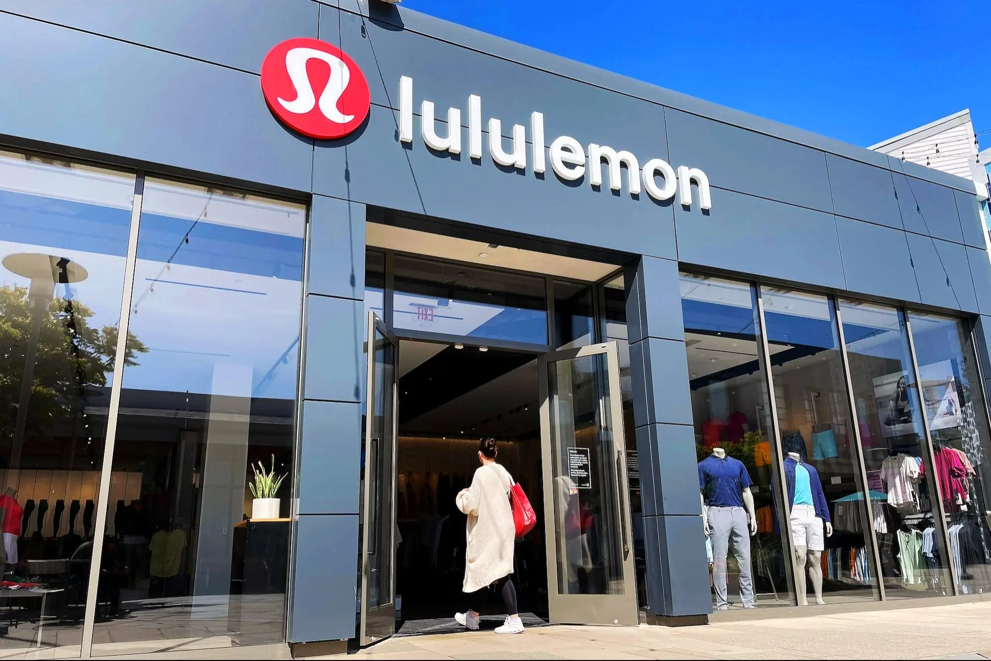 Lululemon Had to Pause Sales of New Leggings After Complaints They Were 'See-Through'