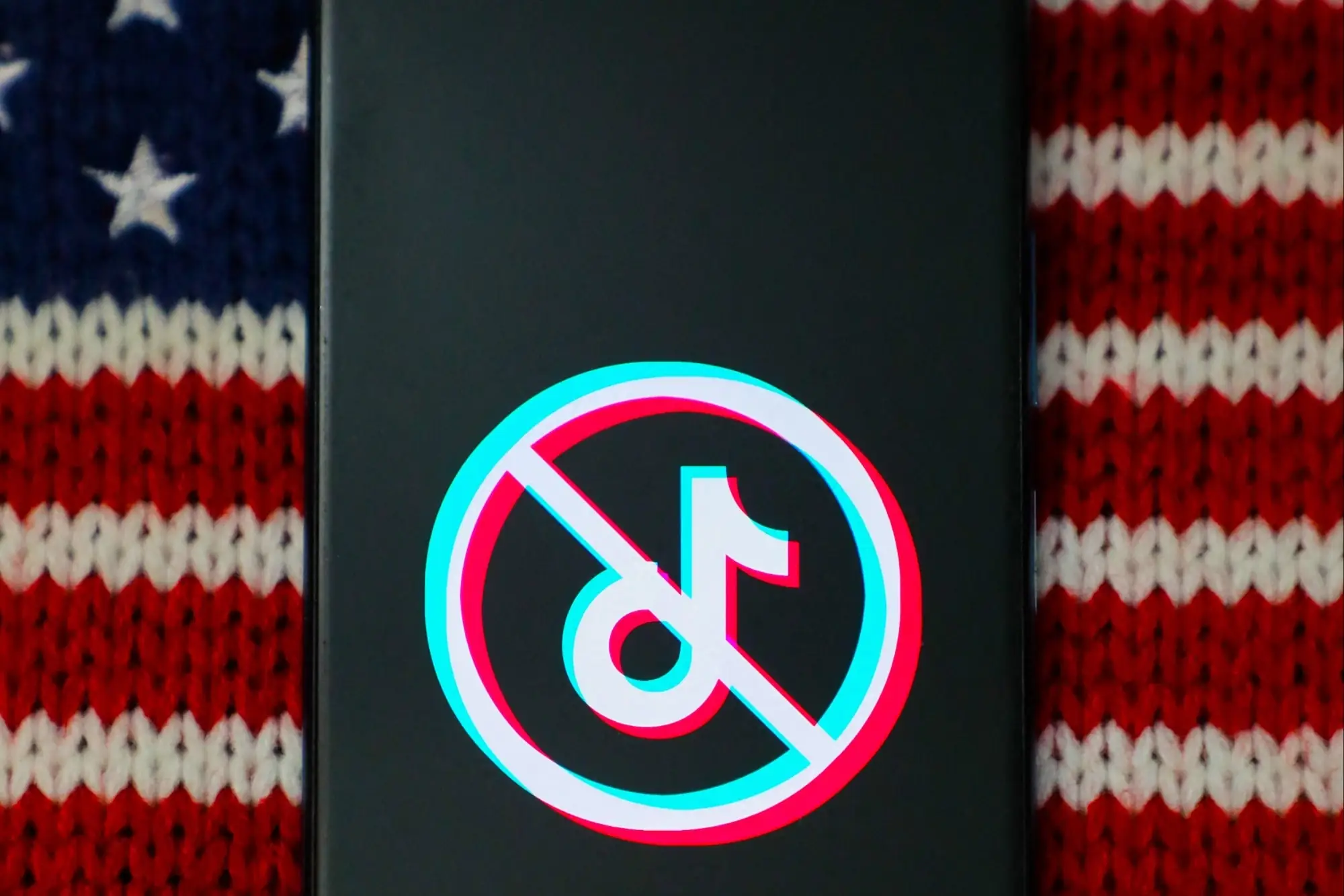 Duolingo Says It's Seen '216% Growth in New Chinese (Mandarin) Learners' as TikTok Users Try Out a Competing App