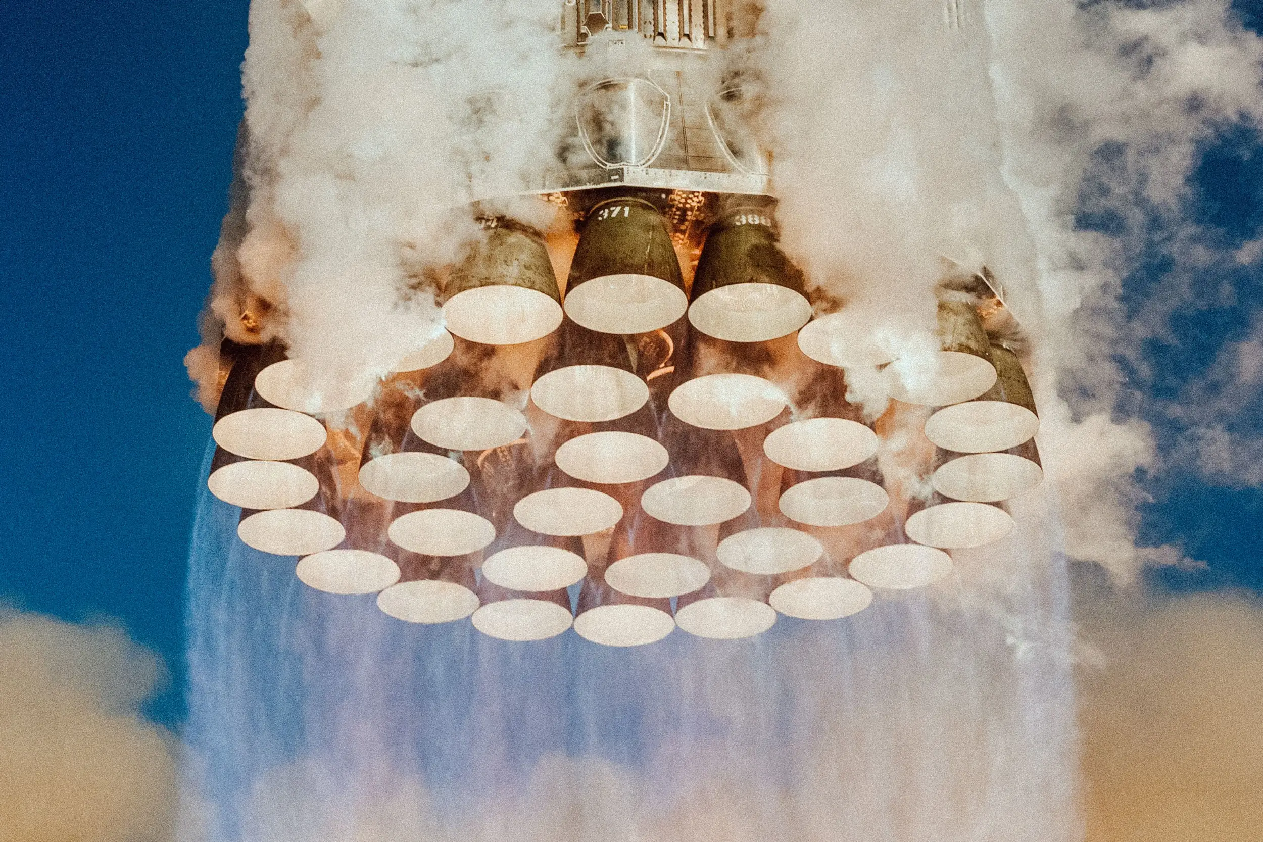 What Can We Send to Mars on the First Starships?