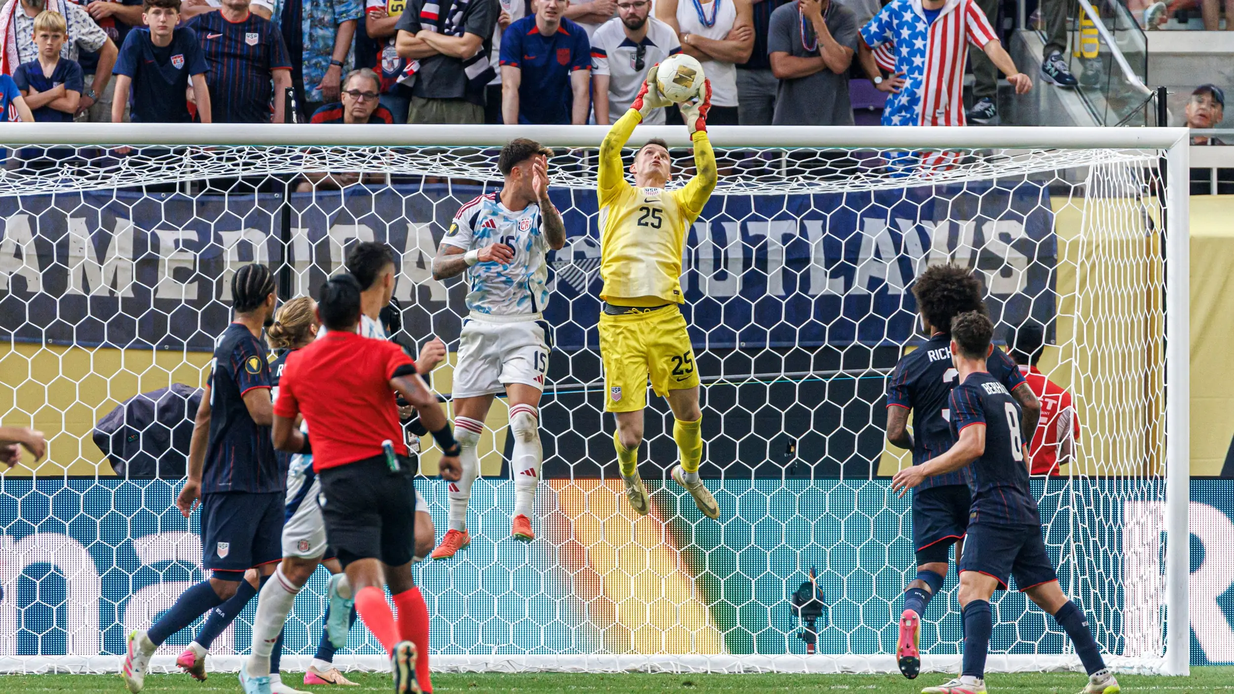 'A star was born tonight' - USMNT legend Landon Donovan praises goalkeeper Matt Freese after Costa Rica penalty shootout heroics